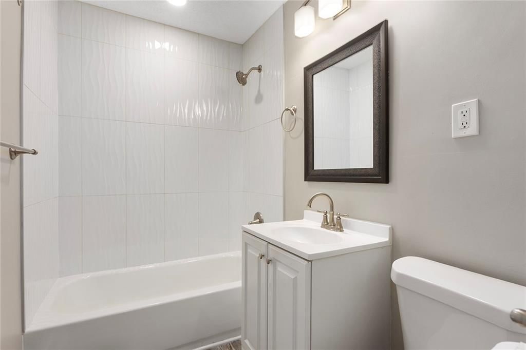 8218 Ruskin Way — photo 12