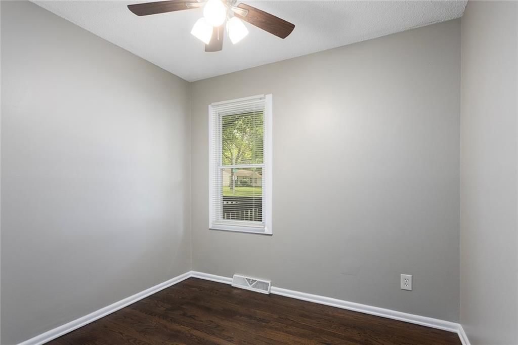 8218 Ruskin Way — photo 13