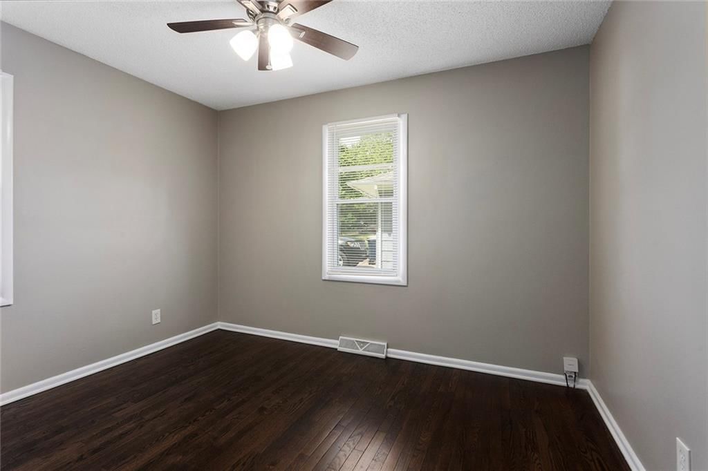 8218 Ruskin Way — photo 15