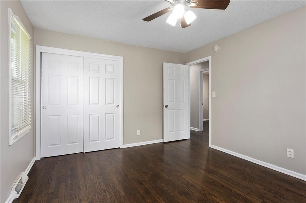 8218 Ruskin Way — photo 18