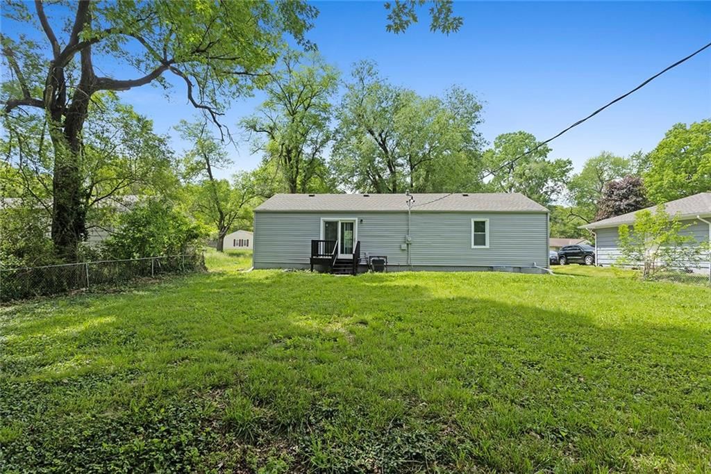 8218 Ruskin Way — photo 22