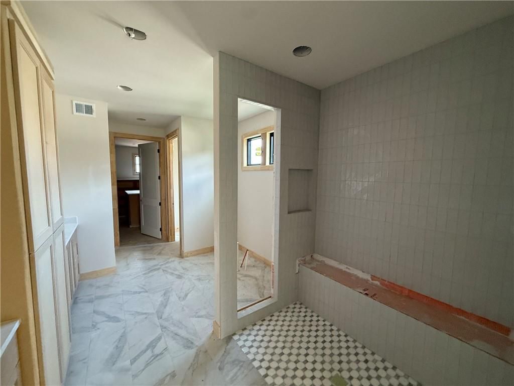 16905 Barton Street — photo 16