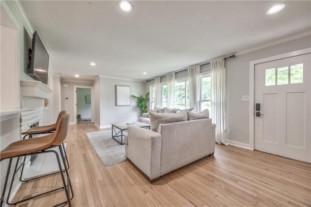 8121 W 55th Terrace — photo 5