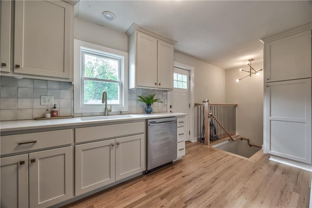 8121 W 55th Terrace — photo 15