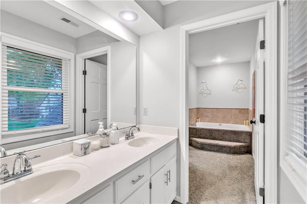904 NW Winterset Street — photo 18