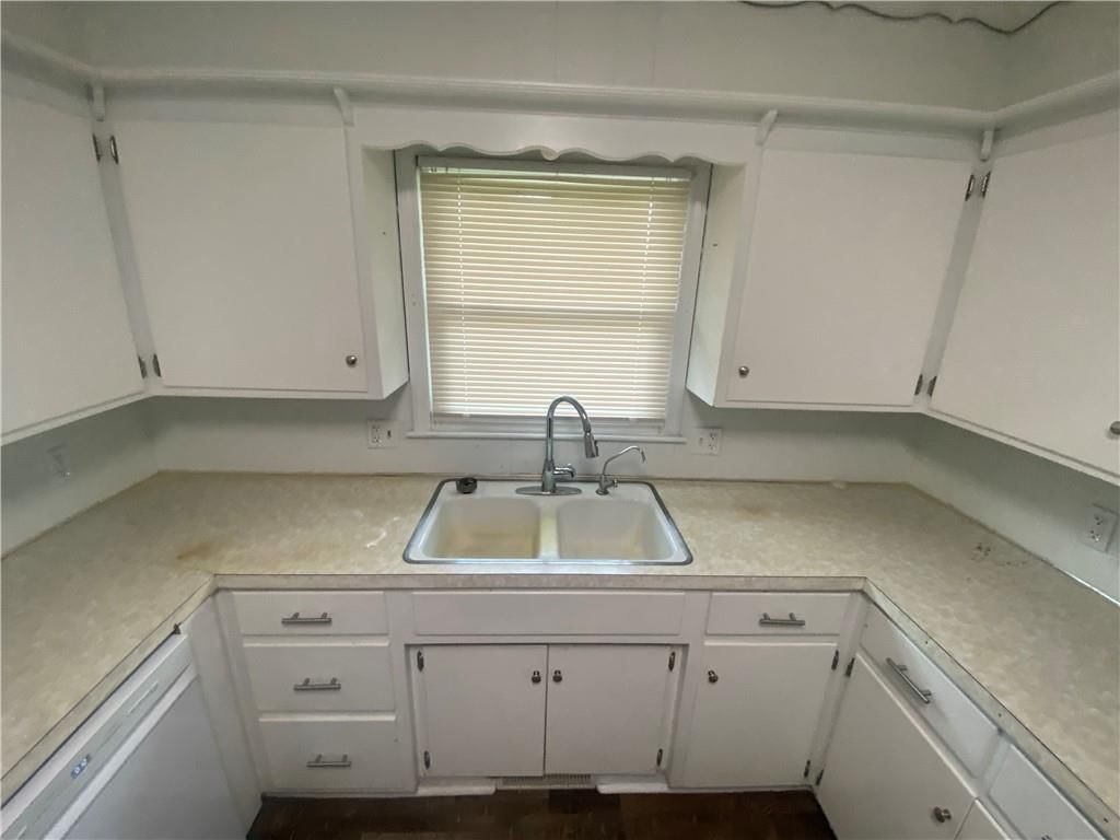 2540 Topping Avenue — photo 8