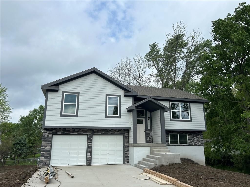 16108 Harris Avenue — photo 1