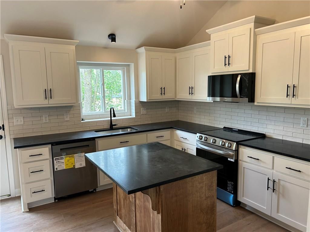 16108 Harris Avenue — photo 4