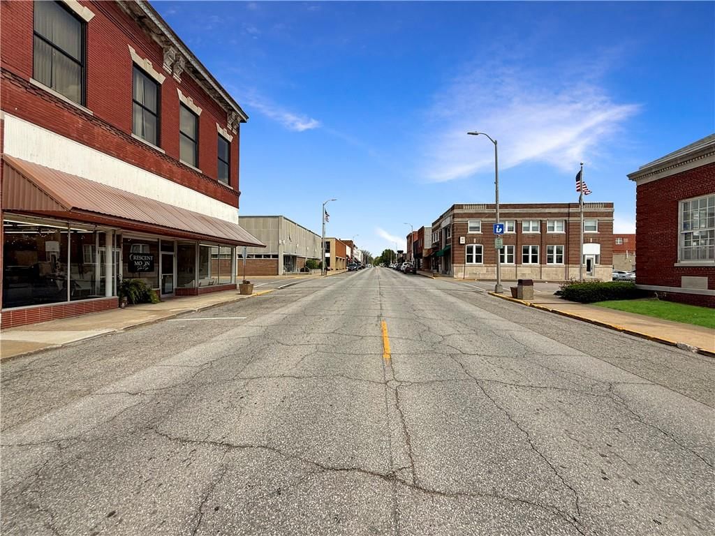 Photo 8 of 61 - 2000 S Main Street