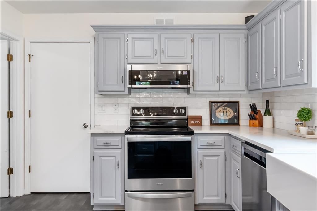 10554 Bradshaw Street — photo 15