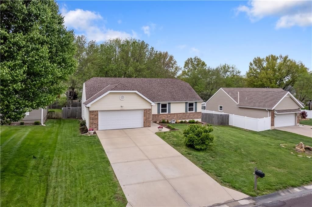 10554 Bradshaw Street — photo 32