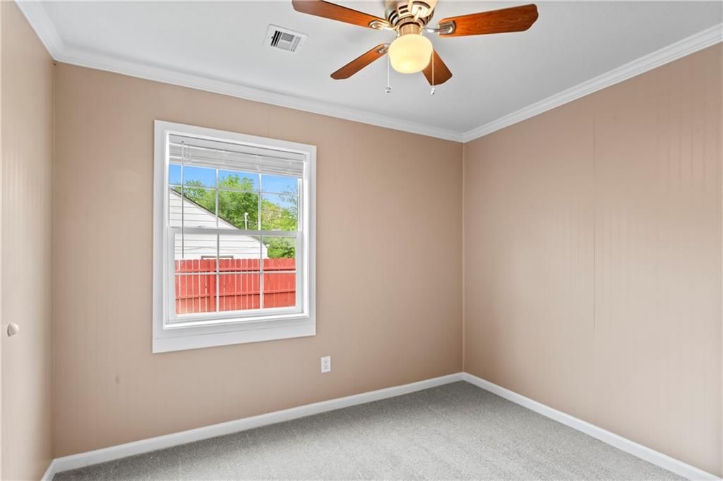 5217 Woodend Avenue — photo 8