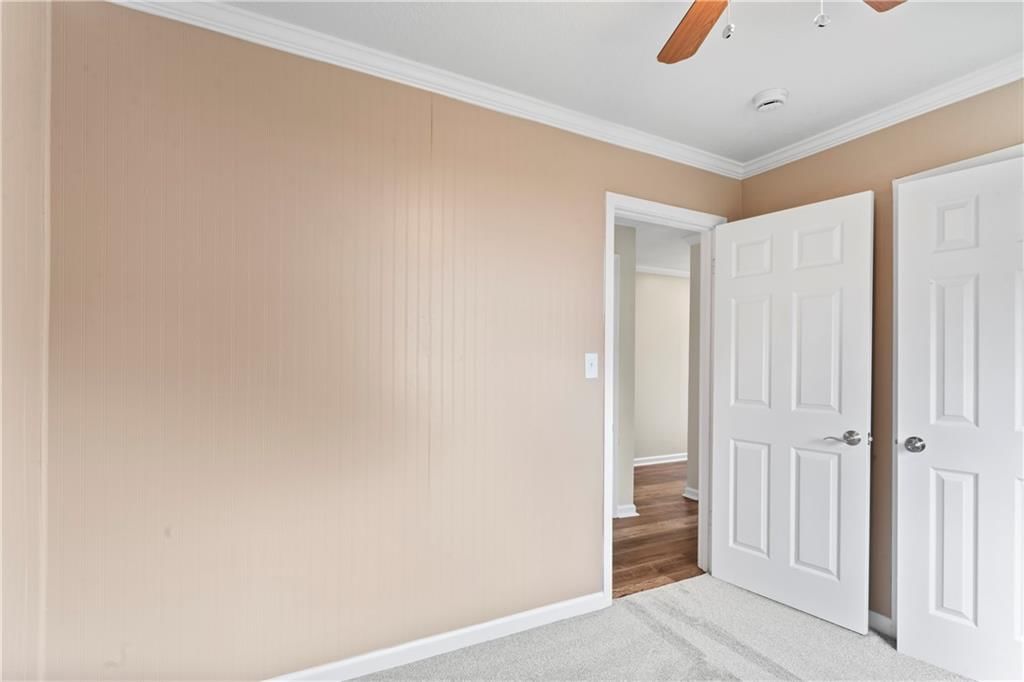 5217 Woodend Avenue — photo 9