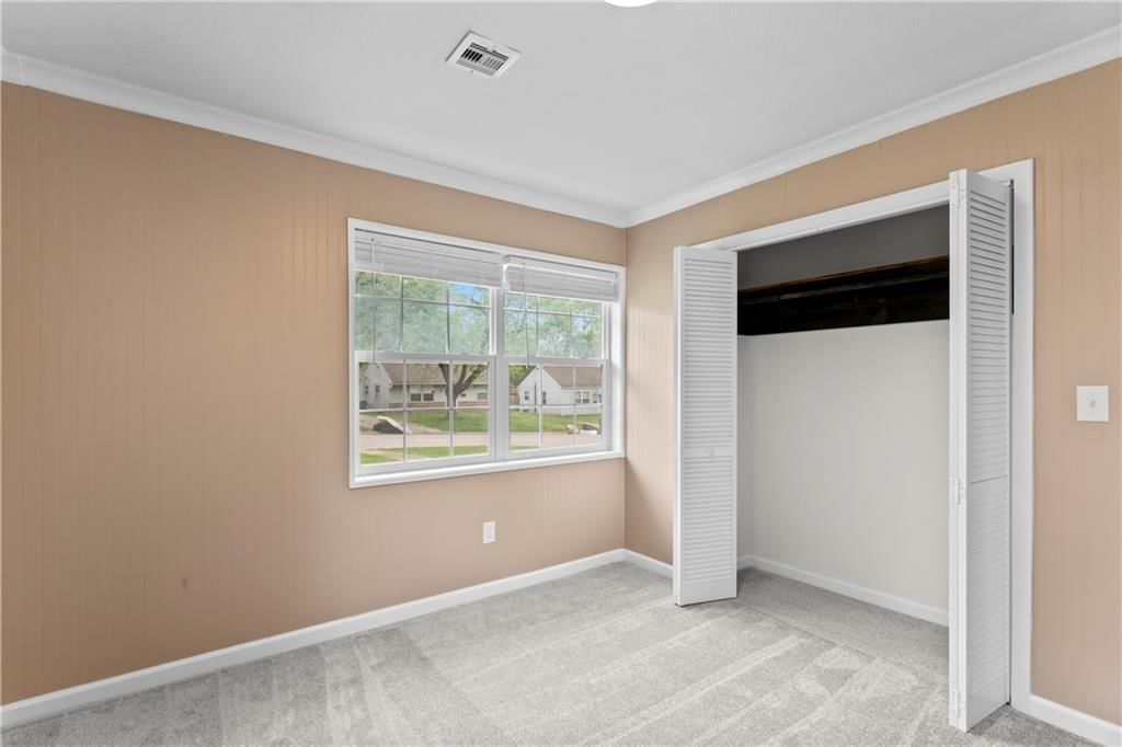 5217 Woodend Avenue — photo 15