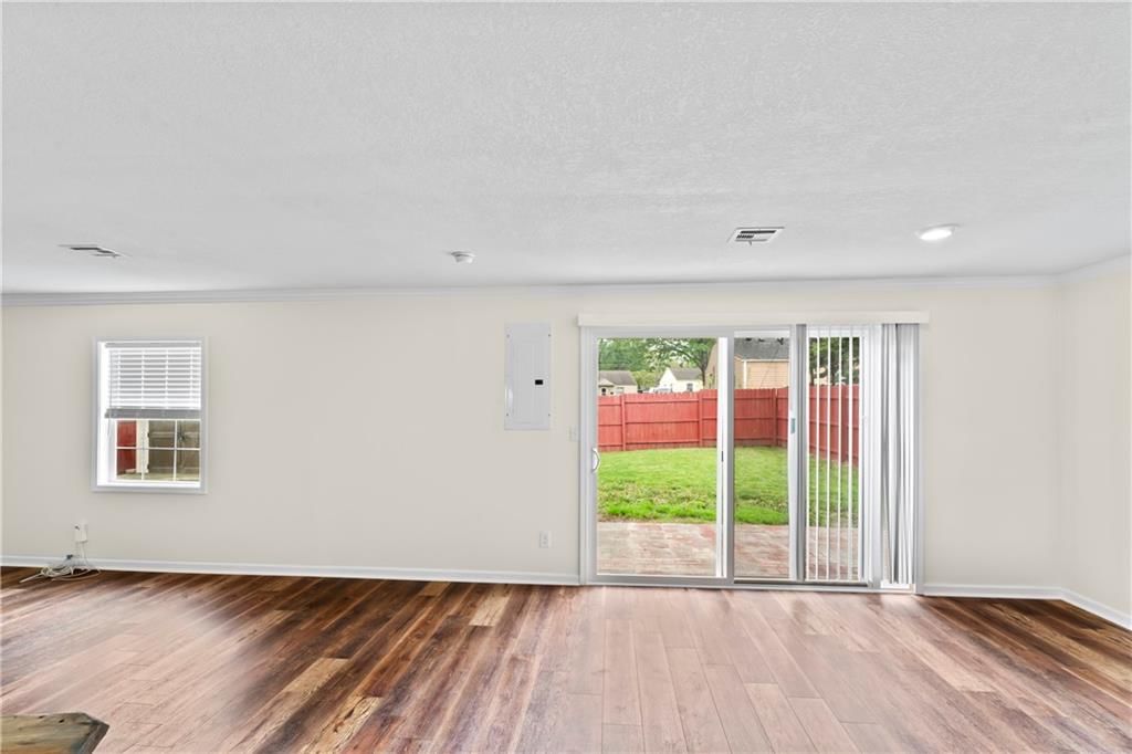 5217 Woodend Avenue — photo 23