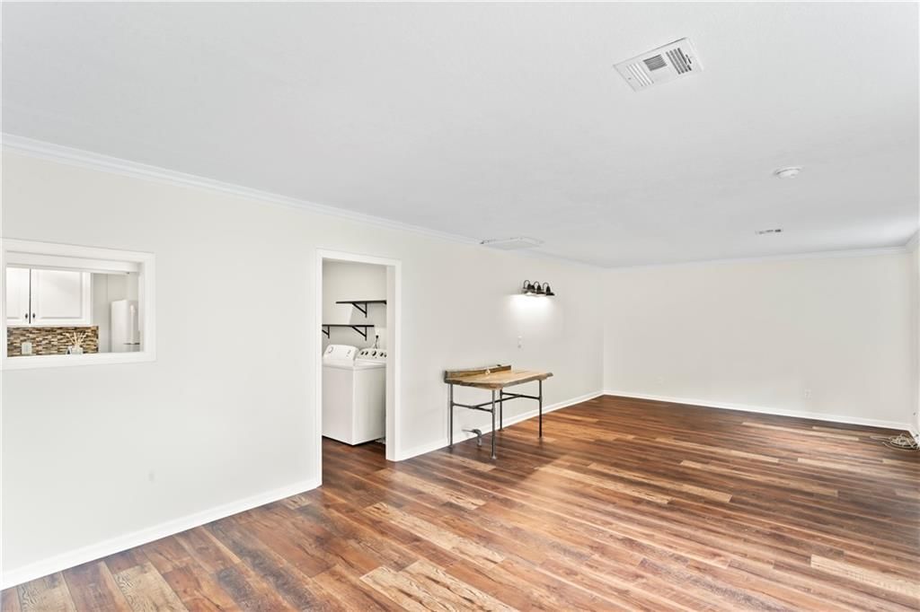 5217 Woodend Avenue — photo 25
