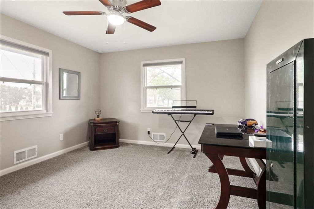 10600 E Bannister Road — photo 13
