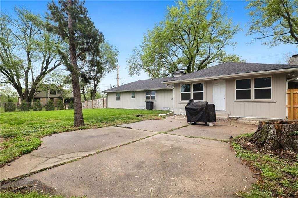 10600 E Bannister Road — photo 19