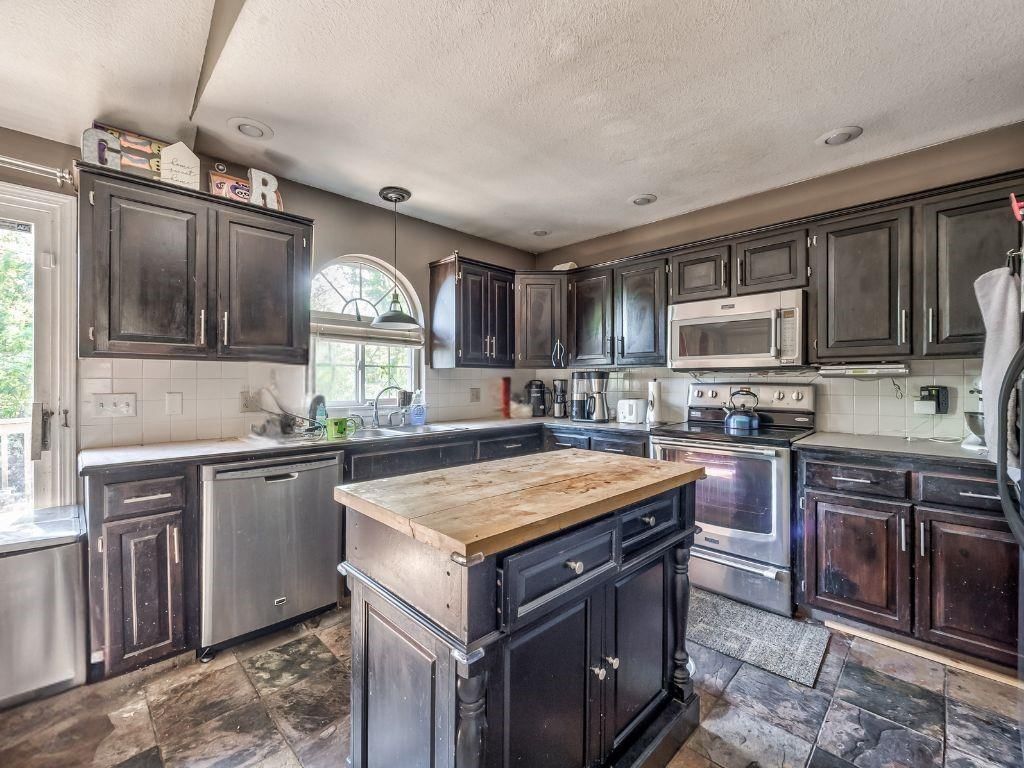 1904 NW HARBOR Place — photo 4
