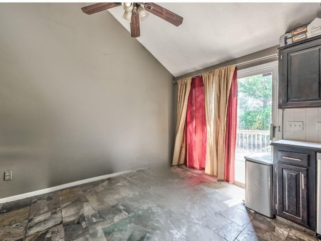 1904 NW HARBOR Place — photo 5