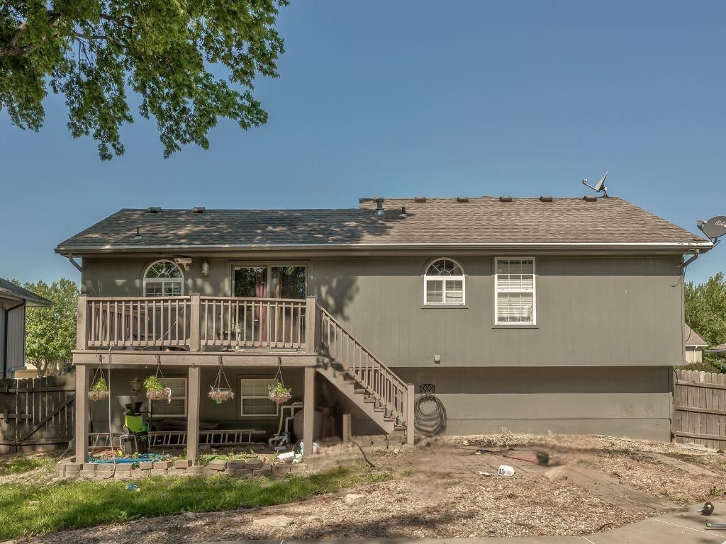 1904 NW HARBOR Place — photo 18