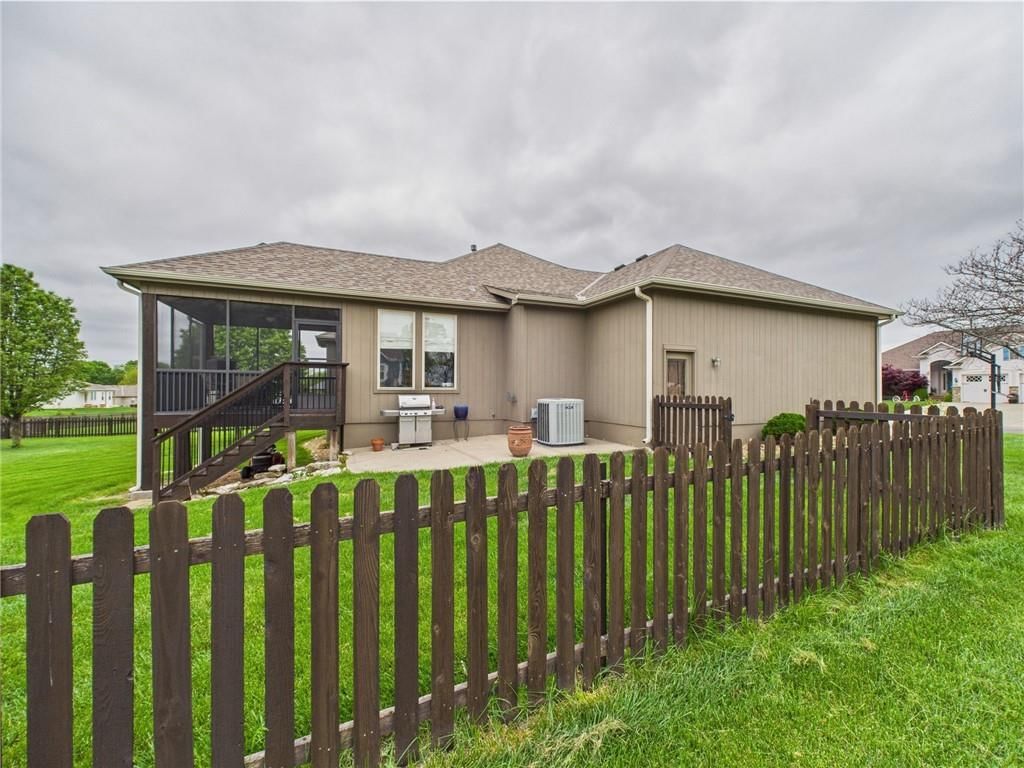 1808 Meadow Lane — photo 14