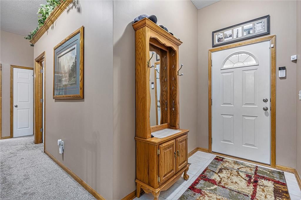 1008 Granada Drive — photo 3