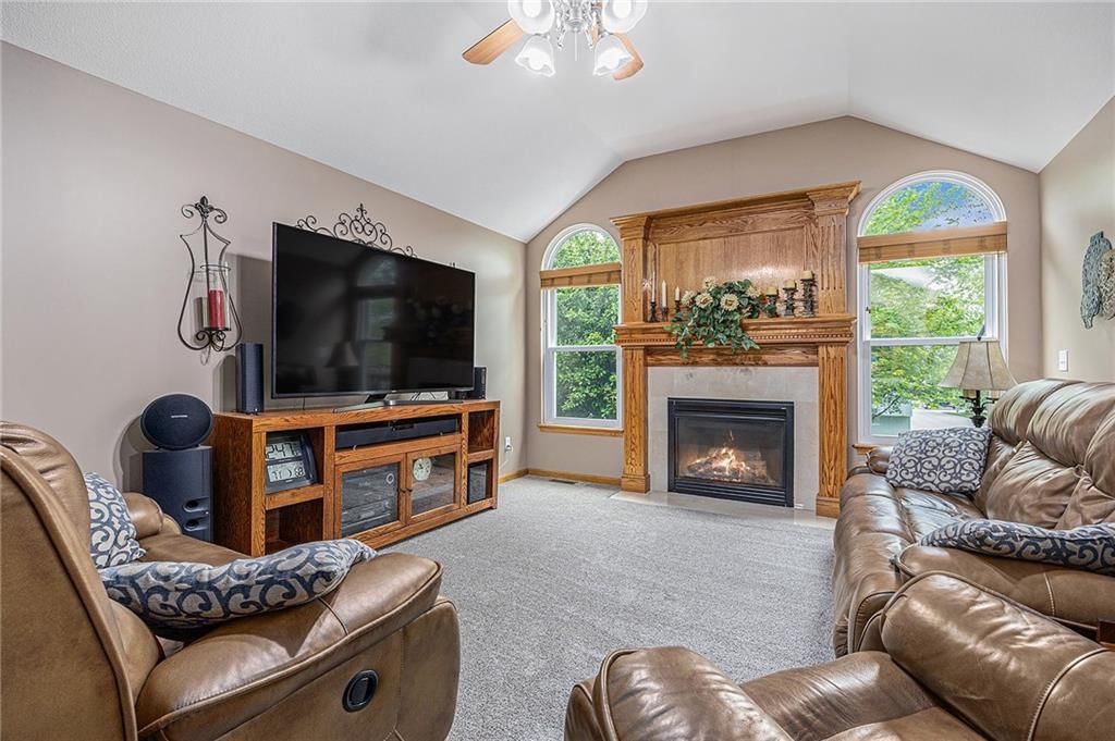 1008 Granada Drive — photo 4