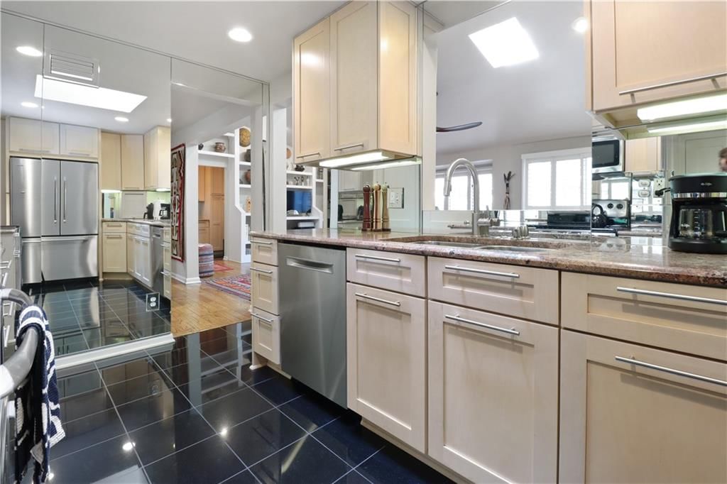 3912 W 68th Street — photo 26