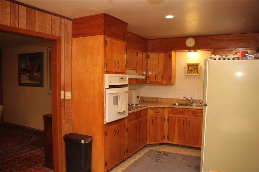 8616 Winchester Avenue — photo 8