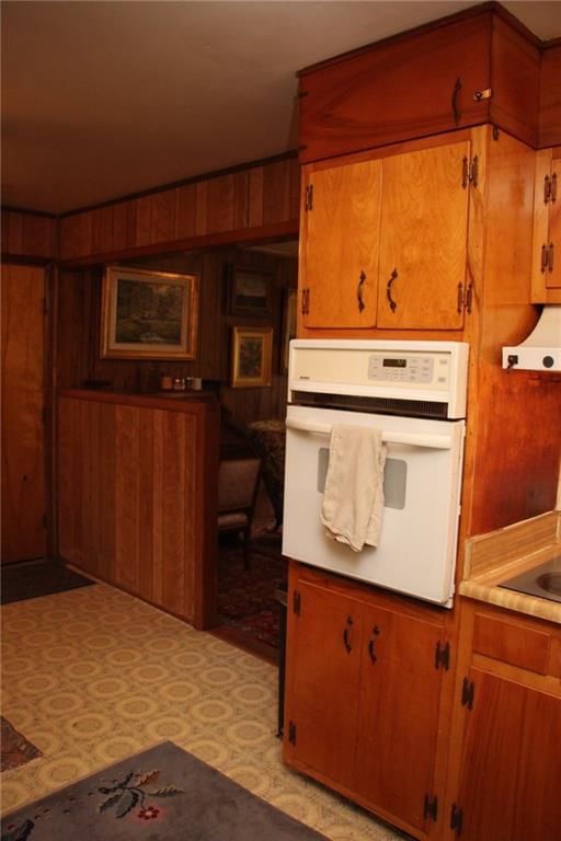8616 Winchester Avenue — photo 11