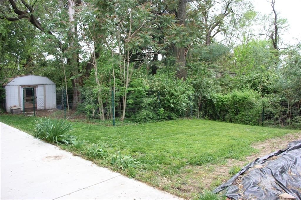 8616 Winchester Avenue — photo 20