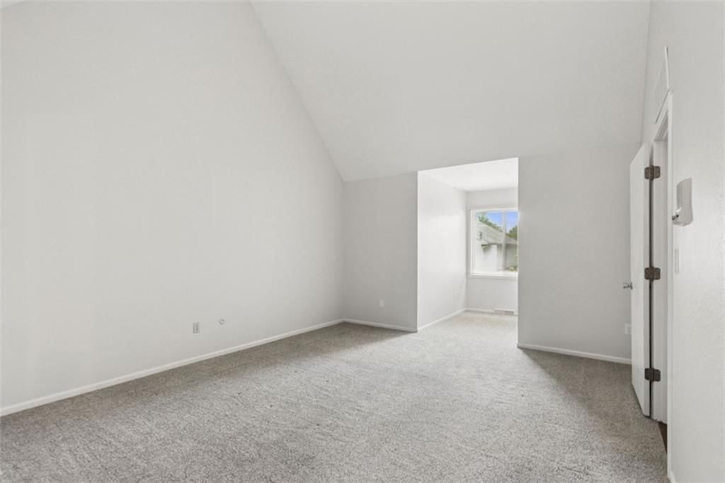 201 WOODBRIDGE Lane — photo 11