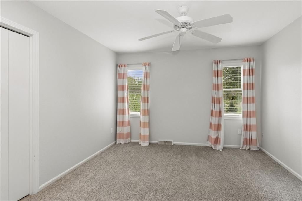 201 WOODBRIDGE Lane — photo 18