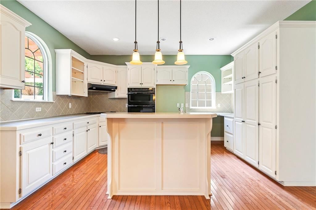 21710 W 61st Street — photo 7