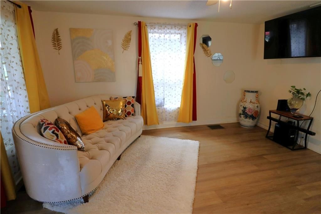 720 Oakland Avenue — photo 7