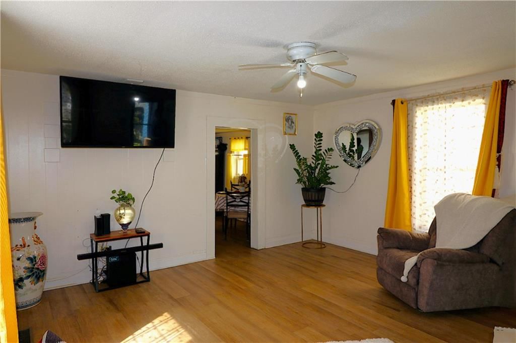 720 Oakland Avenue — photo 9