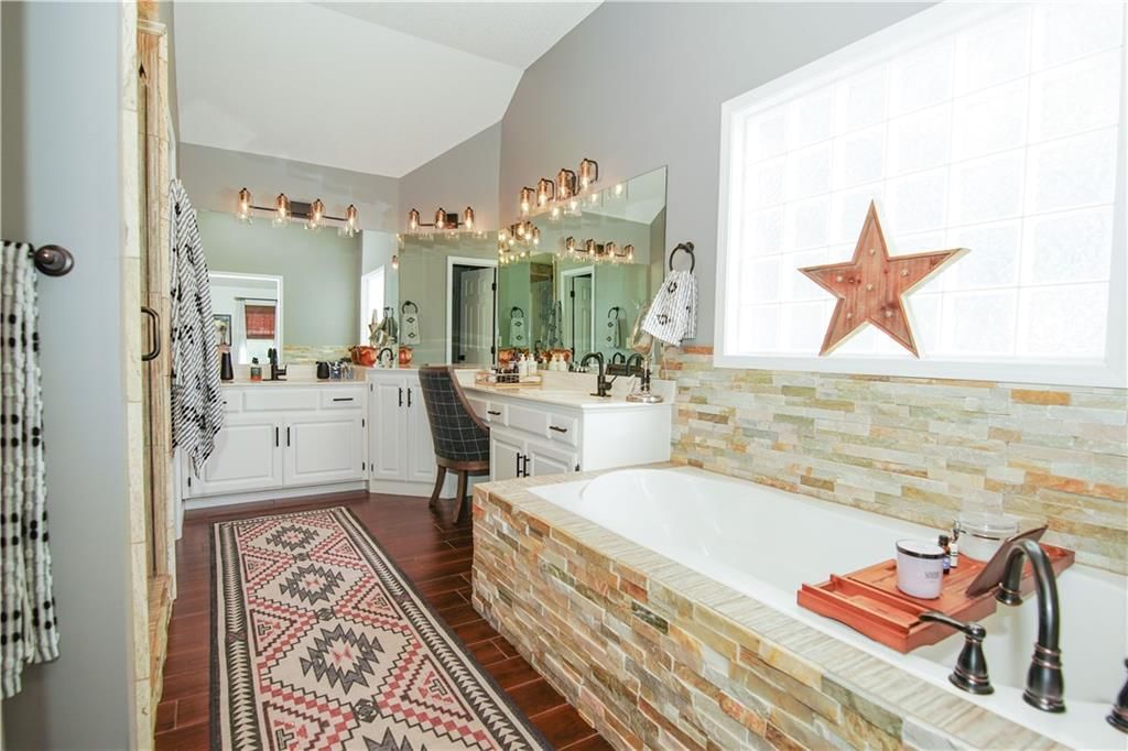 920 SW Blazing Star Drive — photo 23