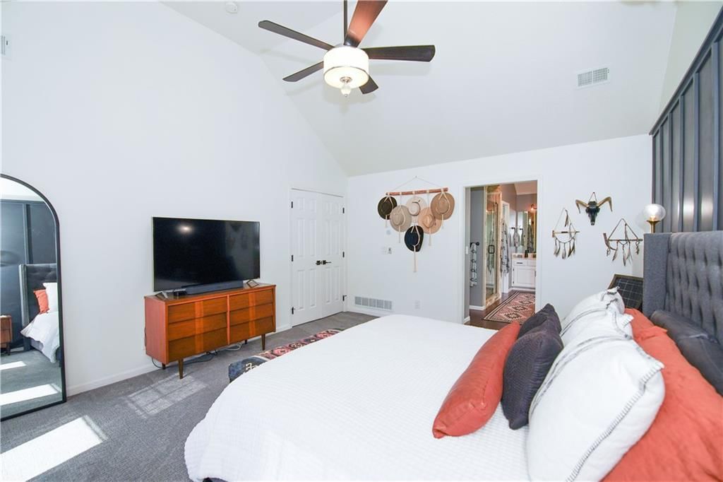 920 SW Blazing Star Drive — photo 32