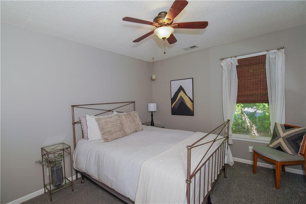 920 SW Blazing Star Drive — photo 33