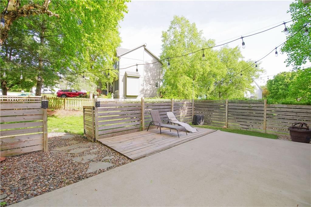 920 SW Blazing Star Drive — photo 39