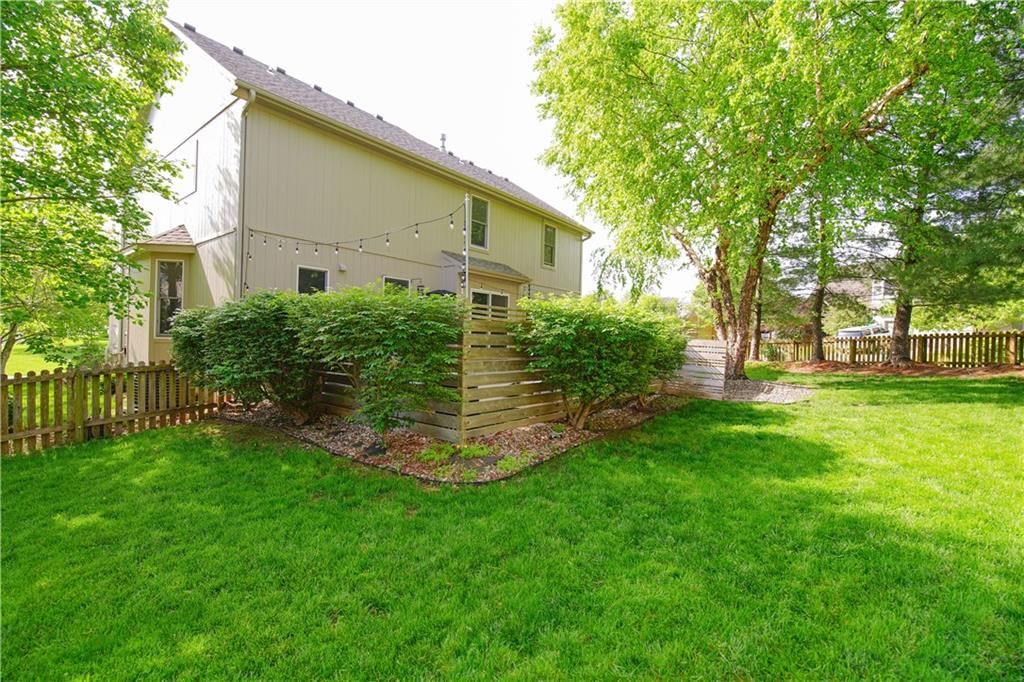 920 SW Blazing Star Drive — photo 42