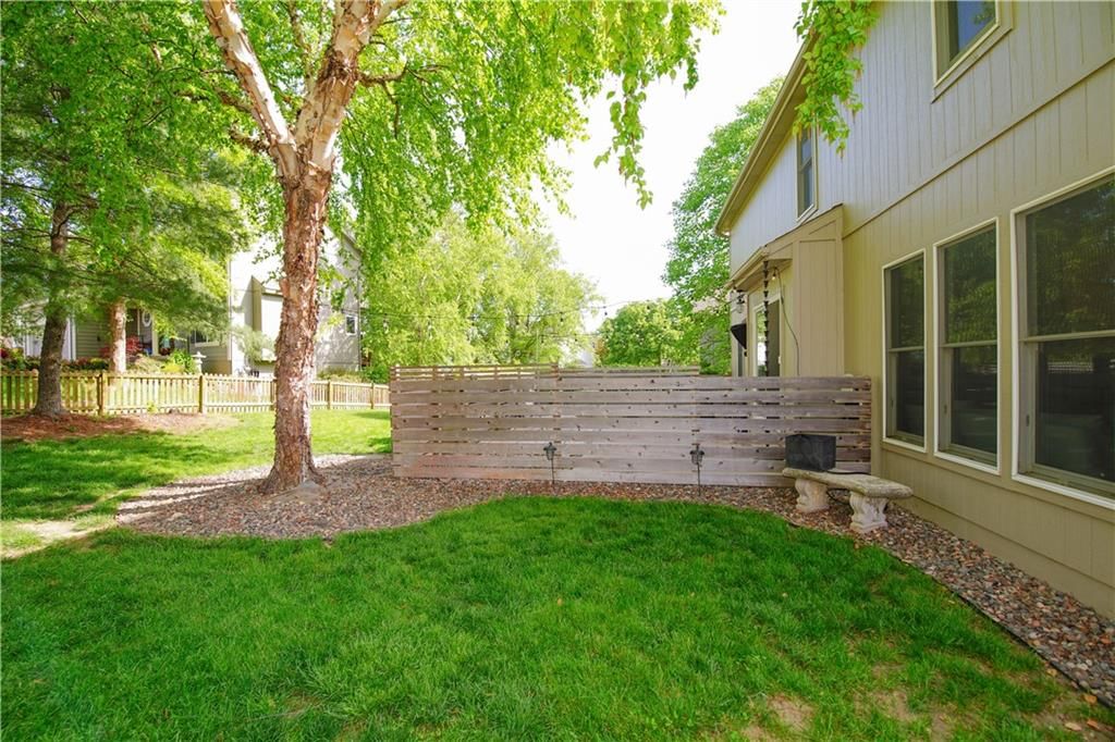 920 SW Blazing Star Drive — photo 43