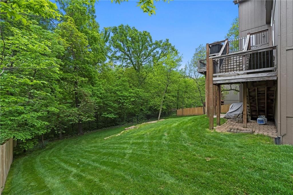 8385 Frederick Court — photo 33
