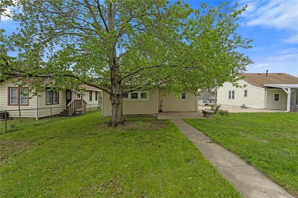 Photo 21 of 22 - 4433 N Jackson Avenue