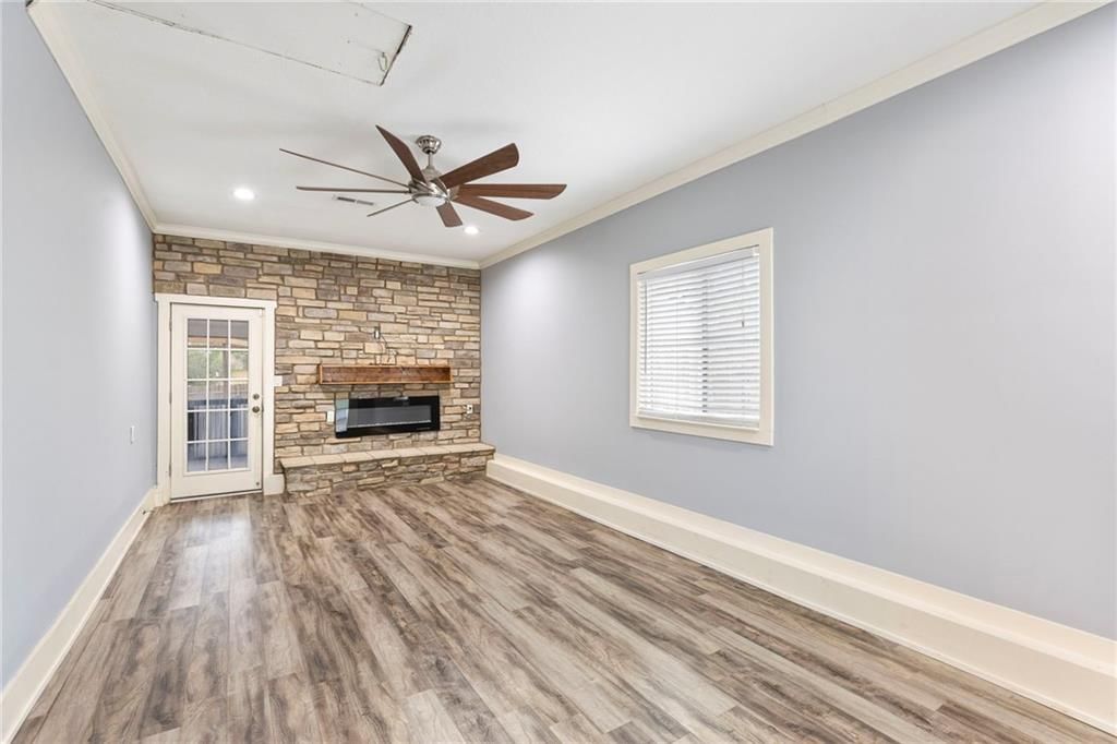 8111 Orville Avenue — photo 12