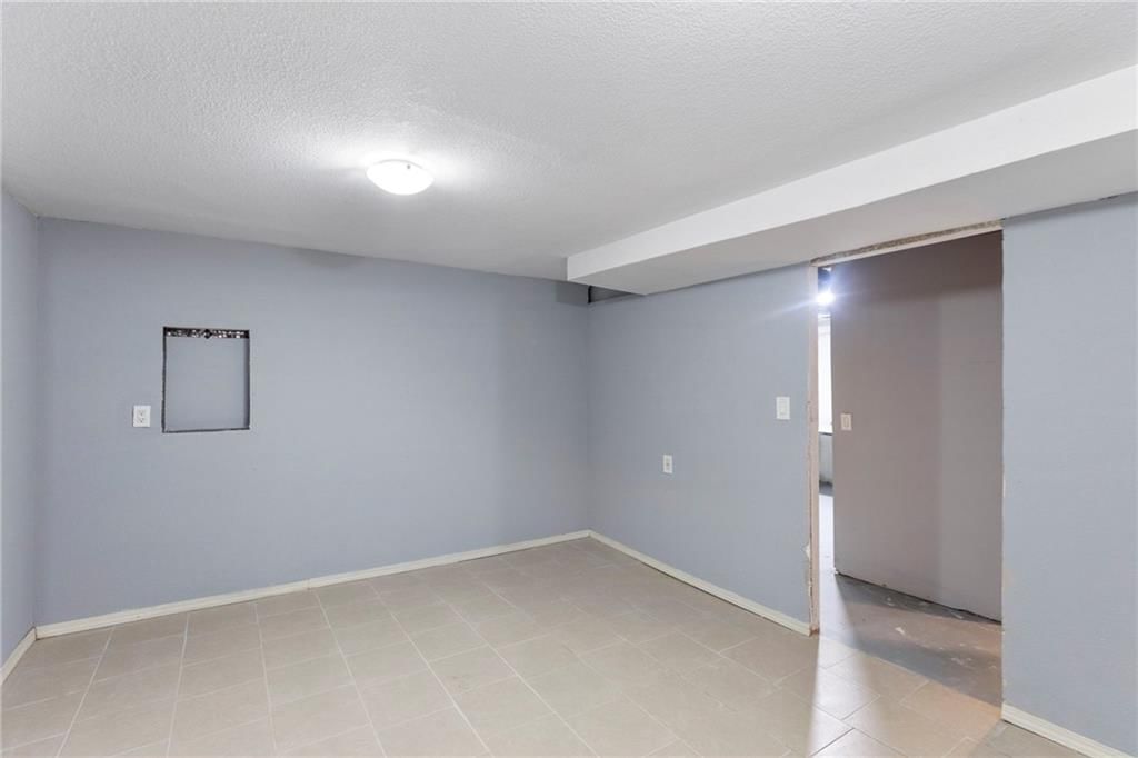 8111 Orville Avenue — photo 30