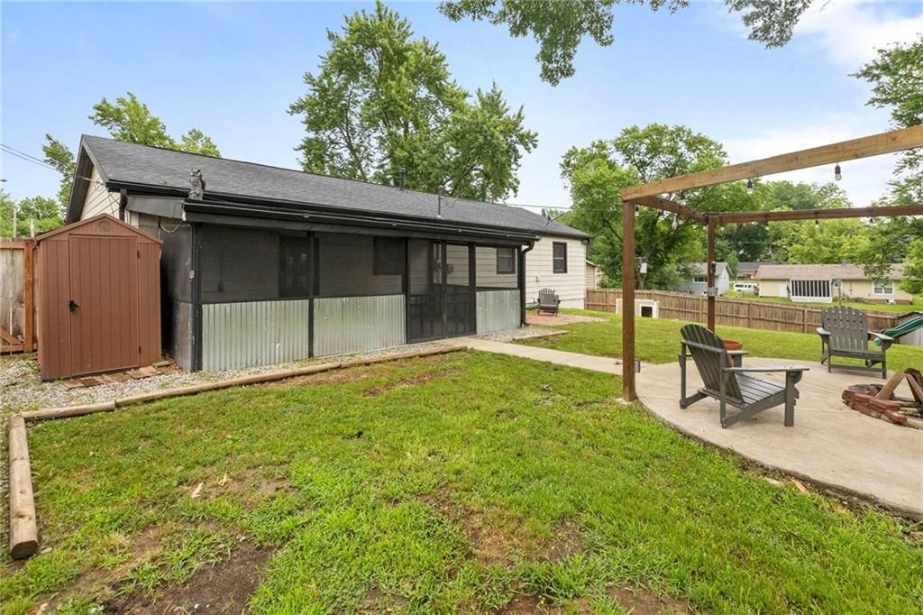 8111 Orville Avenue — photo 37