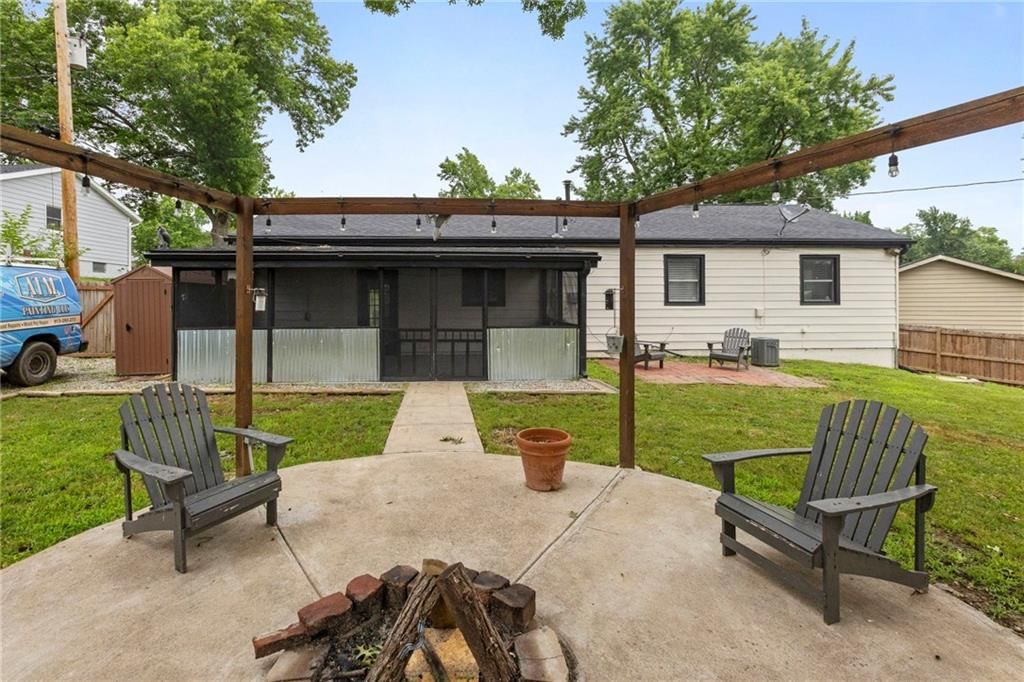 8111 Orville Avenue — photo 38