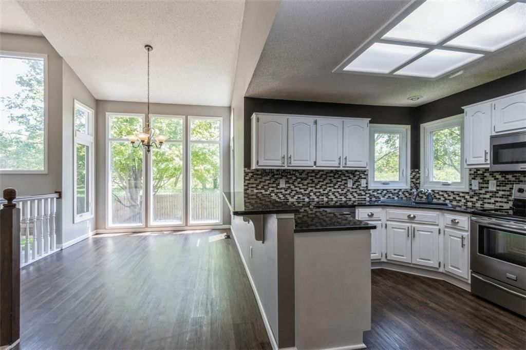 22503 W 64th Terrace — photo 9